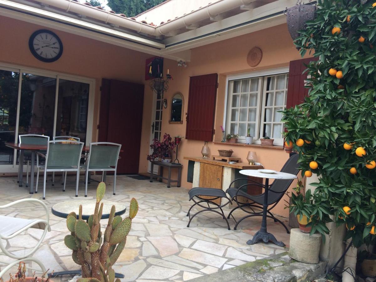 Chambre Dans Villa Charmante Vallabrègues Dış mekan fotoğraf