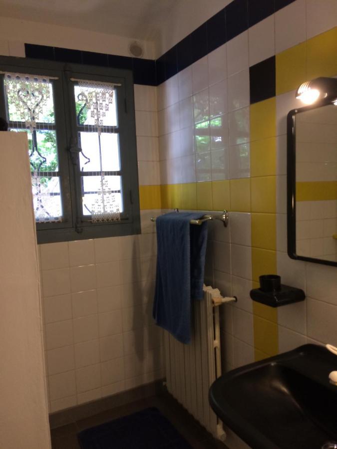 Chambre Dans Villa Charmante Vallabrègues Dış mekan fotoğraf